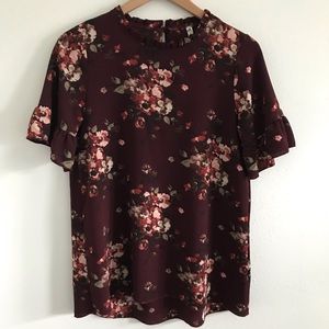 Orange Creek floral top w/ ruffle sleeves